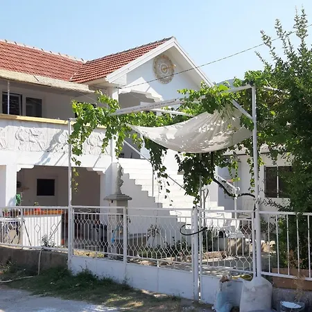 Apartment Merona With Swimming Pool Trebinje Room photo