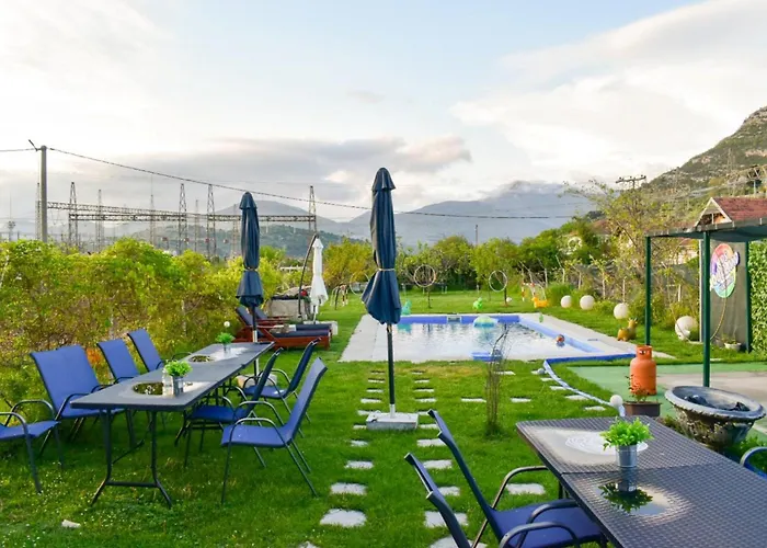 Apartment Merona With Swimming Pool